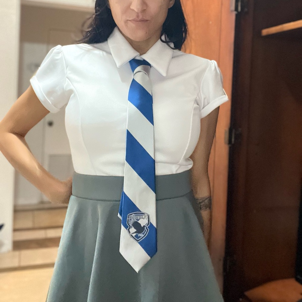 HARRY POTTER RAVEN CLAW STUDENT COSTUME - Picture 2 of 12